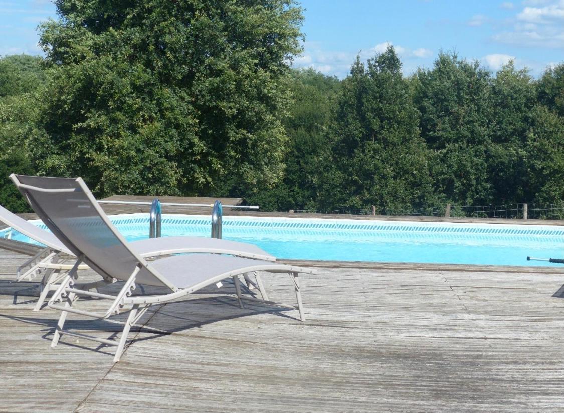 Chambres d'hôtes - Piscine - WIFI - LES HAUTS D'ELEISA Meilhan-sur-Garonne Exterior foto